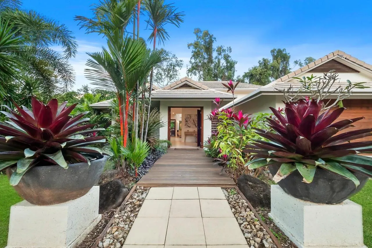 Totoka Retreat Palm Cove Villa 0*,  Australia